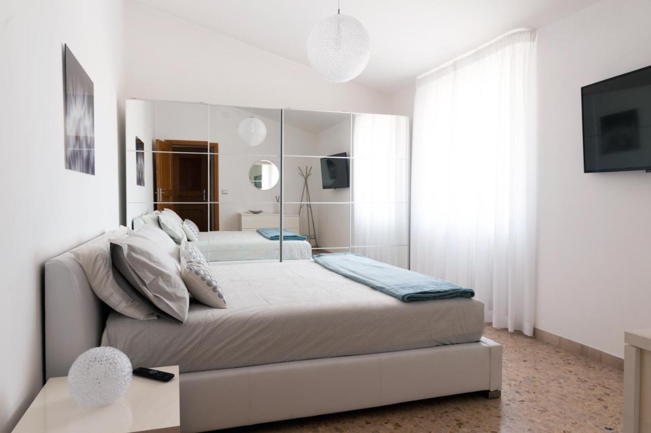 Fly By Suites Pescara Esterno foto